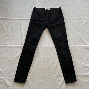 Abercrombie & Fitch super skinny jeans. 4R black